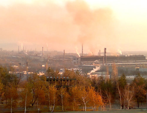 Выбросы с завода "Красный Октябрь". Волгоград, 12 октября 2012 г. Фото Вячеслава Ященко для "Кавказского узла"