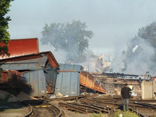 На месте аварии на станции Белая Калитва. Ростовская область, 9 мая 2013 г. Фото Артема Сердюка, http://vk.com/artyom_serdyuk?w=wall55514742_10053