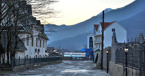 Село Эсто-Садок. Краснодарский край. Фото: Dmitry Grishin https://ru.wikipedia.org