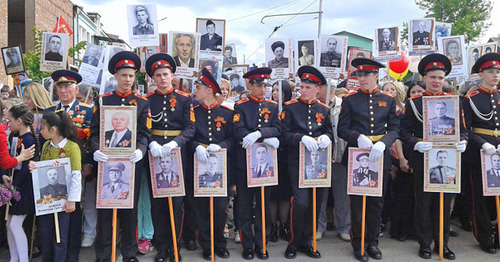 Акция "Бессмертный полк" во Владикавказе. 9 мая 2016 г. Фото Эммы Марзоевой для "Кавказского узла"