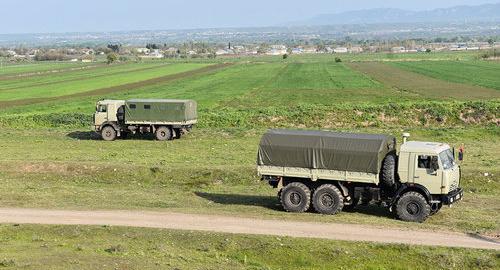 Военная техника. Фото © Sputnik / Murad Orujov
https://ru.sputnik.az/karabakh/20170130/408637752/obstrel-karabah-okkupirovanyj-fizuli.html