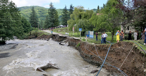 Река Риони вышла из берегов. Имеретти. Фото: Георгий Квирикашвили https://sputnik-georgia.ru