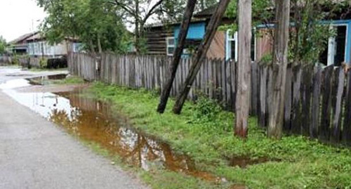 Улица населенного пункта в Ставропольском крае. Фото http://bloknot-stavropol.ru/news/iz-soten-zatoplennykh-domov-ushla-voda-na-stavropo-848582