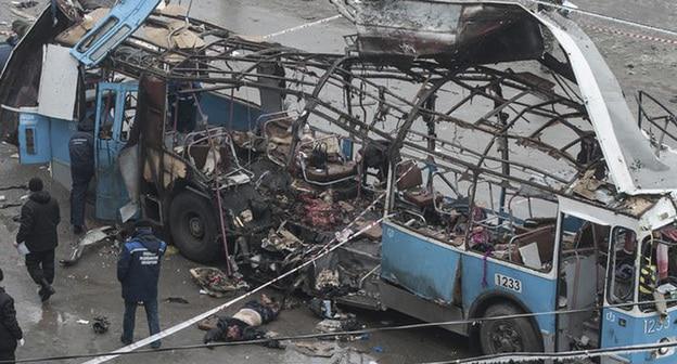 На месте теракта 30 декабря 2013 года в Волгограде. Фото: REUTERS/Stringe