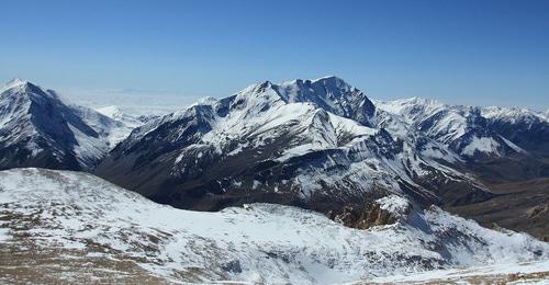 Горы Азербайджана. Фото: Freieck https://ru.wikipedia.org