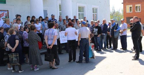 Горняки, вышедшие на пикет в Гуково. Фото Вячеслава Прудникова для "Кавказского узла"