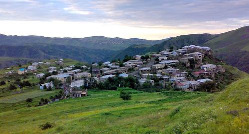 Село Бакни Дахадаевского района. Фото  Руслан Абакаров / http://odnoselchane.ru/?page=photos_of_category&sect=426&com=photogallery 