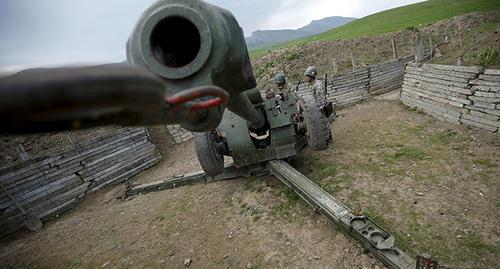 На линии соприкосновения в Нагорном Карабахе. Фото: REUTERS/Staff