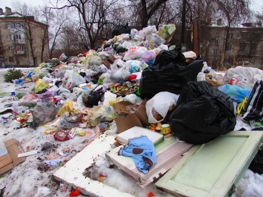 Мусор в Северном городке Волгограда 19 января 2019 года. Фото Вячеслава Ященко для "Кавказского узла"