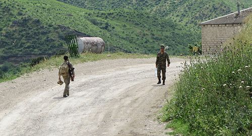 Военнослужащие армии НКР. Фото Алвард Григорян для "Кавказского узла"