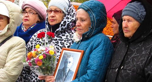 Участники митинга памяти жертв политических репрессий. Волгоград, 30 октября 2019 г. Фото Вячеслава Ященко для "Кавказского узла"