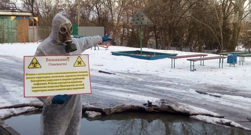 Активист партии "Яблоко" Александр Бондаренко на одиночном пикете. Фото Вячеслава Прудникова для "Кавказского узла"