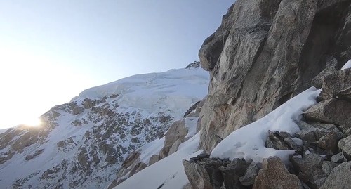 Гора Думала в ущелье Безенги. Кадр видео 
Aleksandr Gukov 