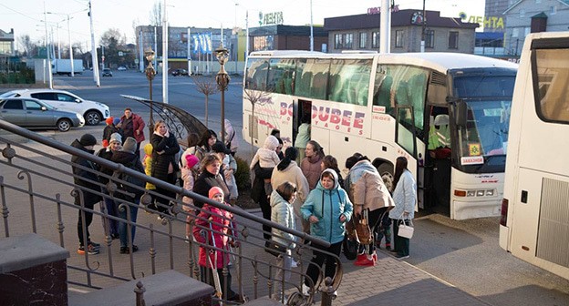 Эвакуированные жители Белгородской области прибыли в Карачаево-Черкесию. Фото: Телеграм-канал Рашида Темрезова от 28.03.2024 г. https://t.me/rashid_temrezov/5081?single