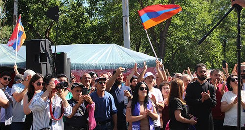 Участники акции протеста. Ереван, июнь 2024 г. Фото Тиграна Петросяна для "Кавказского узла"