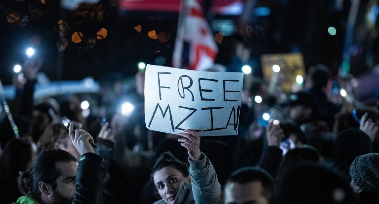 Марш солидарности с Мзией Амаглобели в Тбилиси, 12 января 2025 года. Фото: Мариам Кавшбая / Publika Марш солидарности с Мзией Амаглобели в Тбилиси, 12 января 2025 года. Фото: Мариам Кавшбая / Publika