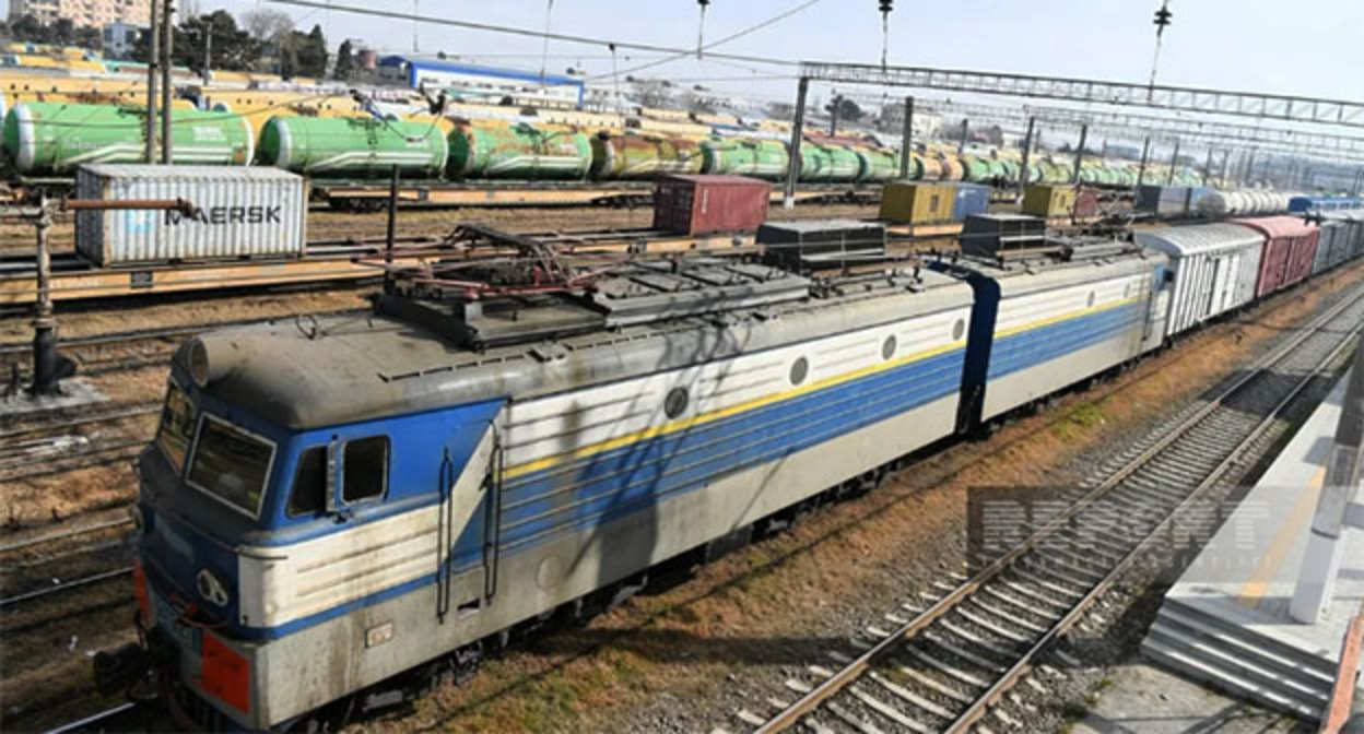 Вагоны с сельхозпродукцией. Фото: Report https://report.az/ru/biznes/iz-azerbajdzhana-v-armeniyu-otpravleny-rossijskie-udobreniya-i-grechka Вагоны с сельхозпродукцией. Фото: Report https://report.az/ru/biznes/iz-azerbajdzhana-v-armeniyu-otpravleny-rossijskie-udobreniya-i-grechka