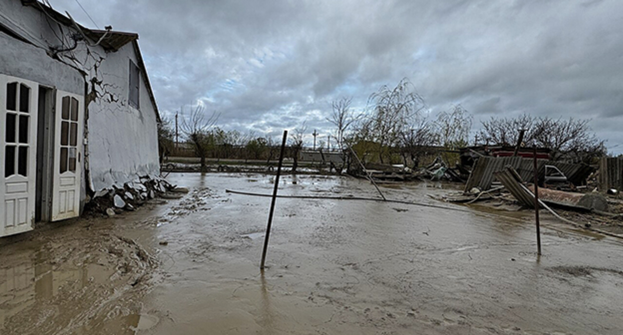 Последствия наводнения в Дагестане. Фото: Flandria12 https://ru.wikipedia.org/ Последствия наводнения в Дагестане. Фото: Flandria12 https://ru.wikipedia.org/