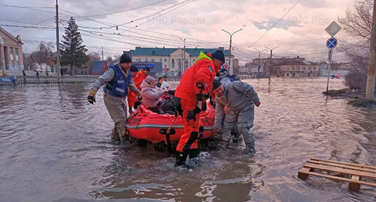 Наводнение в Дагестане. Фото: МЧС России Наводнение в Дагестане. Фото: МЧС России