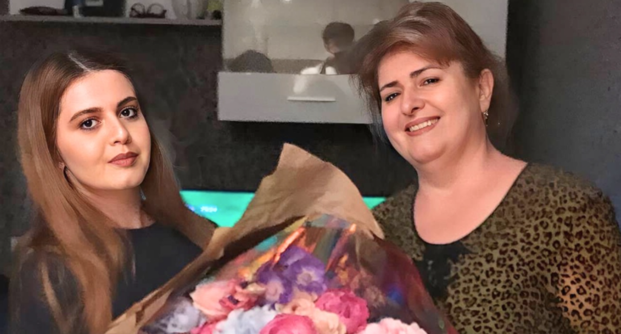Алия Янгулбаева (слева) и Зарема Мусаева. Скриншот фото "Даптар" от 23.06.26, https://daptar.org/2026/06/23/naiti-podkhod-k-ramzanu-kadyrovu-pochemu-doch-zaklyuchennoi-zaremy-musaevoi-obratilas-k-docheri-glavy-chechni/ Алия Янгулбаева (слева) и Зарема Мусаева. Скриншот фото "Даптар" от 23.06.26, https://daptar.org/2026/06/23/naiti-podkhod-k-ramzanu-kadyrovu-pochemu-doch-zaklyuchennoi-zaremy-musaevoi-obratilas-k-docheri-glavy-chechni/